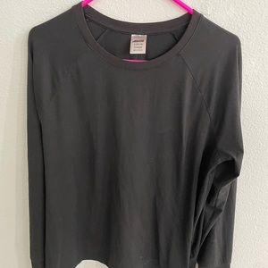 Black Avia work out shirt.